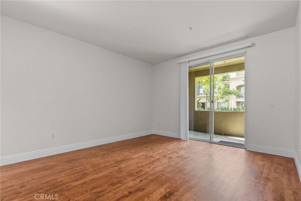 2108 Scholarship Property Photo 24