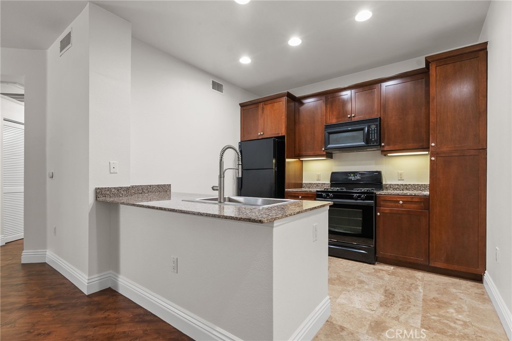 2108 Scholarship Property Photo 26
