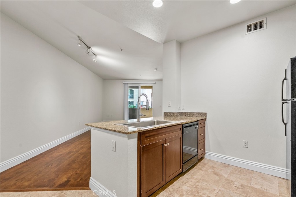 2108 Scholarship Property Photo 29