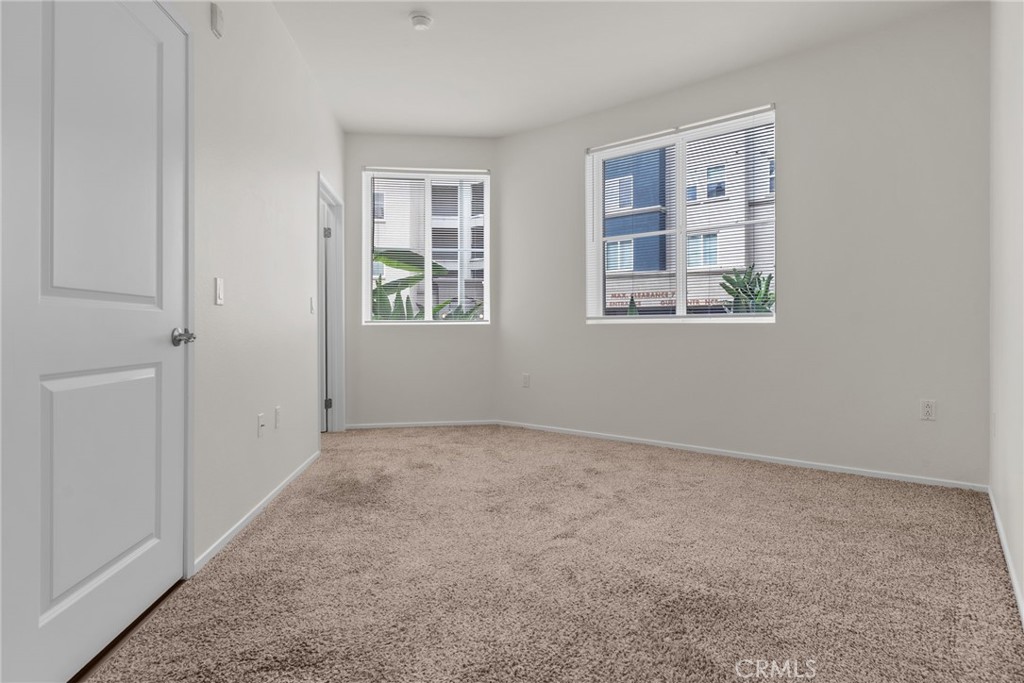 2108 Scholarship Property Photo 31