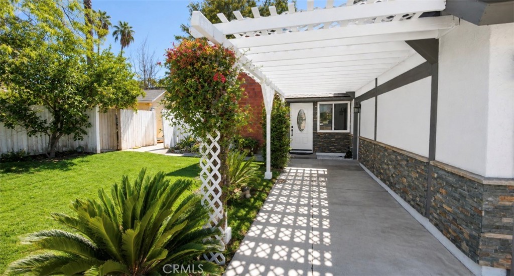 3328 Mohawk Property Photo 12