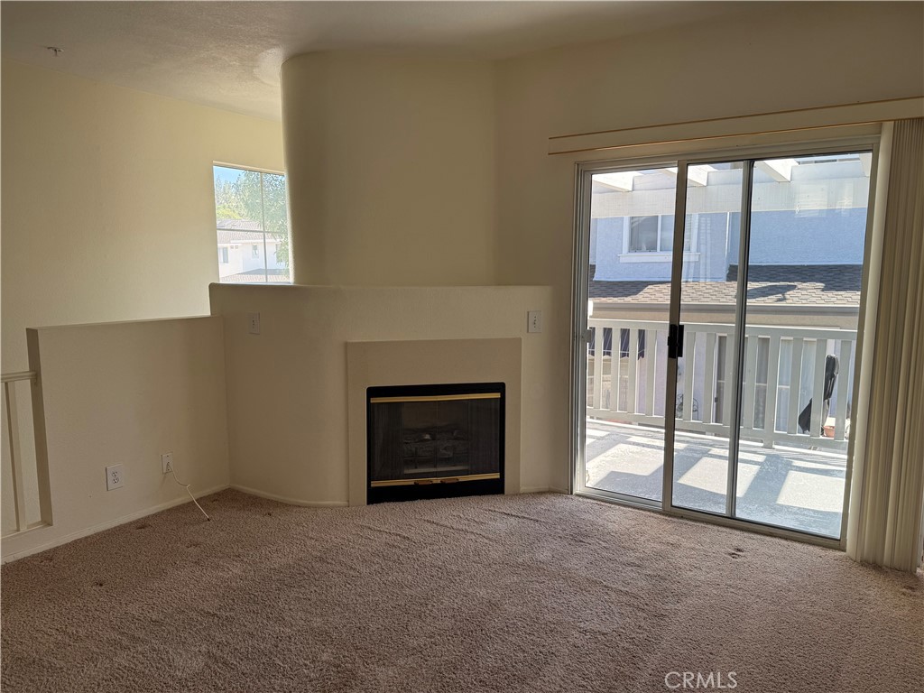 30 Carlsbad Lane Property Photo 4