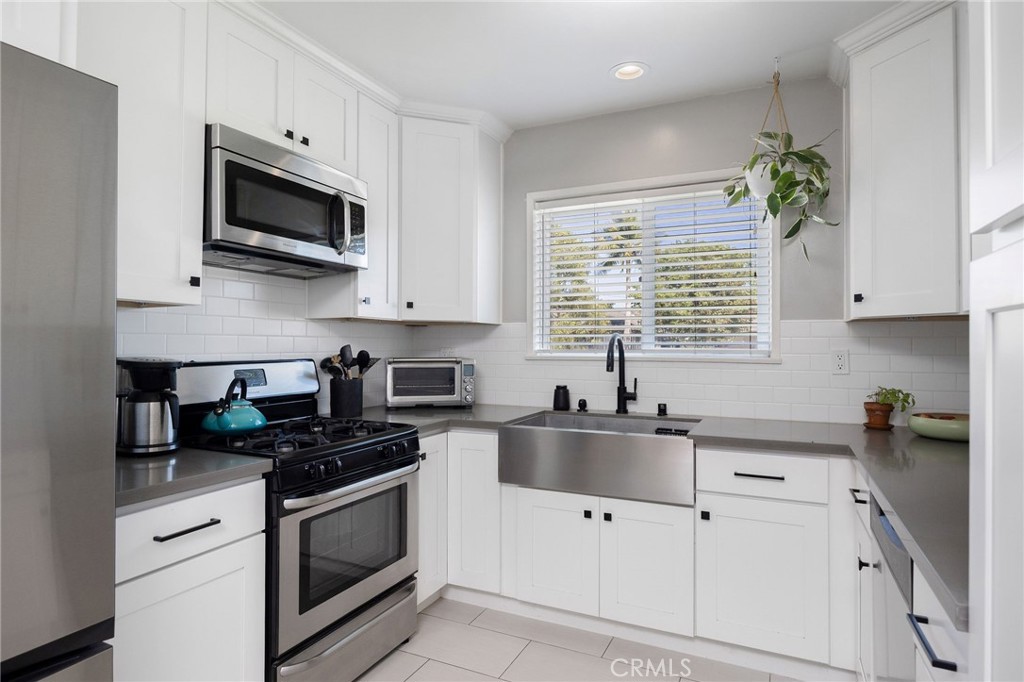 3265 Senasac Property Photo 9