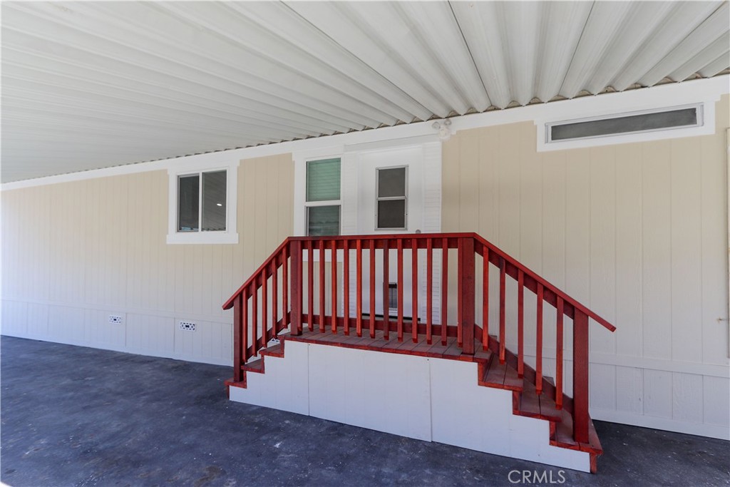 7051 Ellis Avenue 40 Property Photo 6