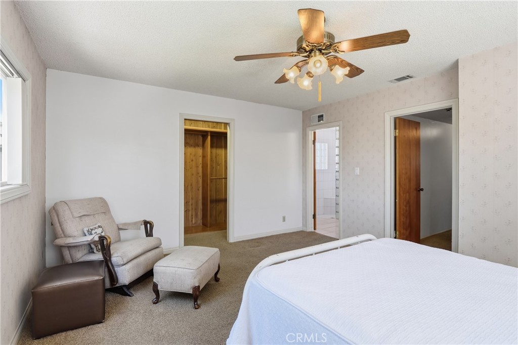 942 N Wanda Property Photo 11