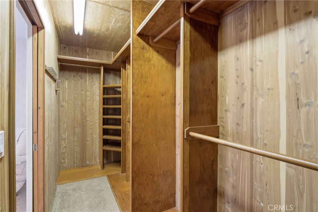 942 N Wanda Property Photo 13