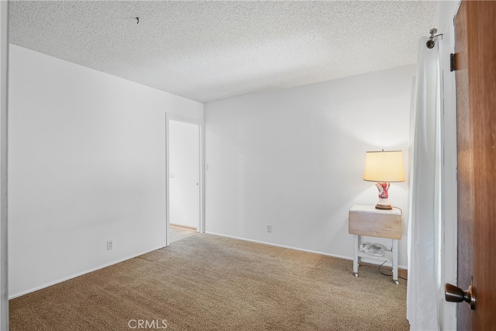 942 N Wanda Property Photo 15