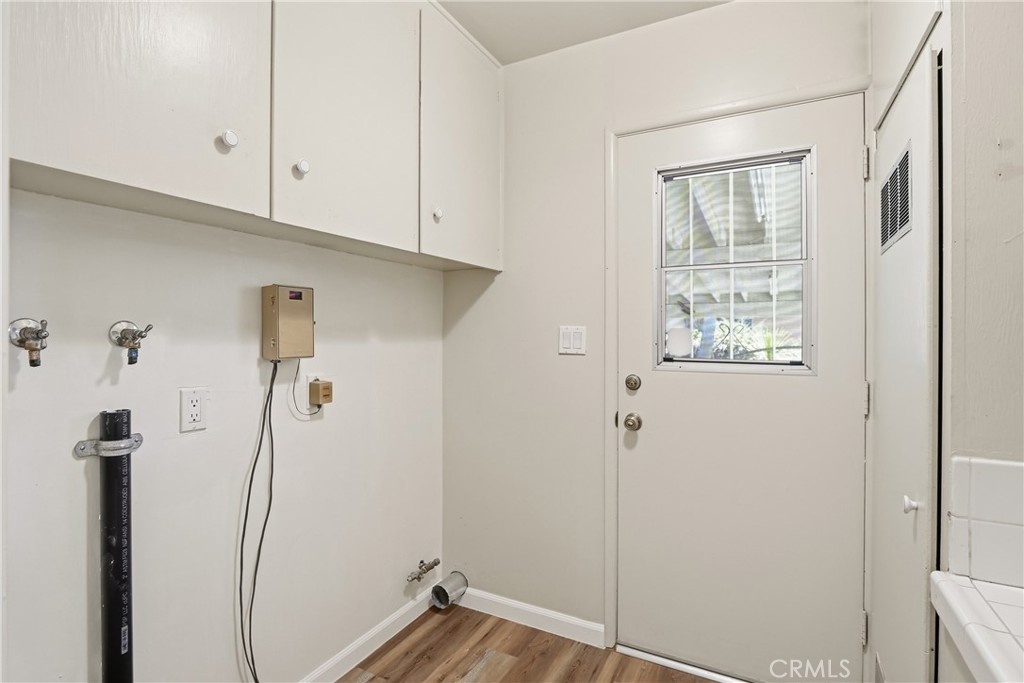 942 N Wanda Property Photo 21