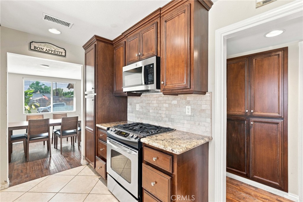 150 Colleen Property Photo 15