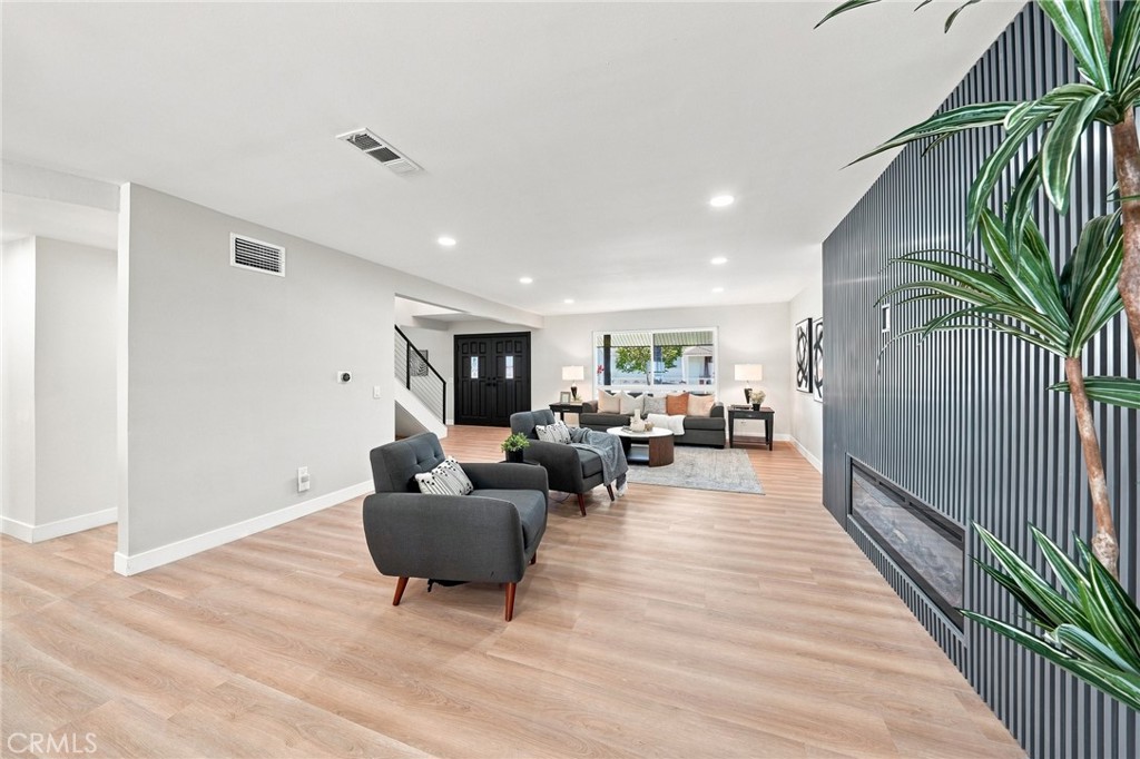 633 Dorothy Property Photo 11