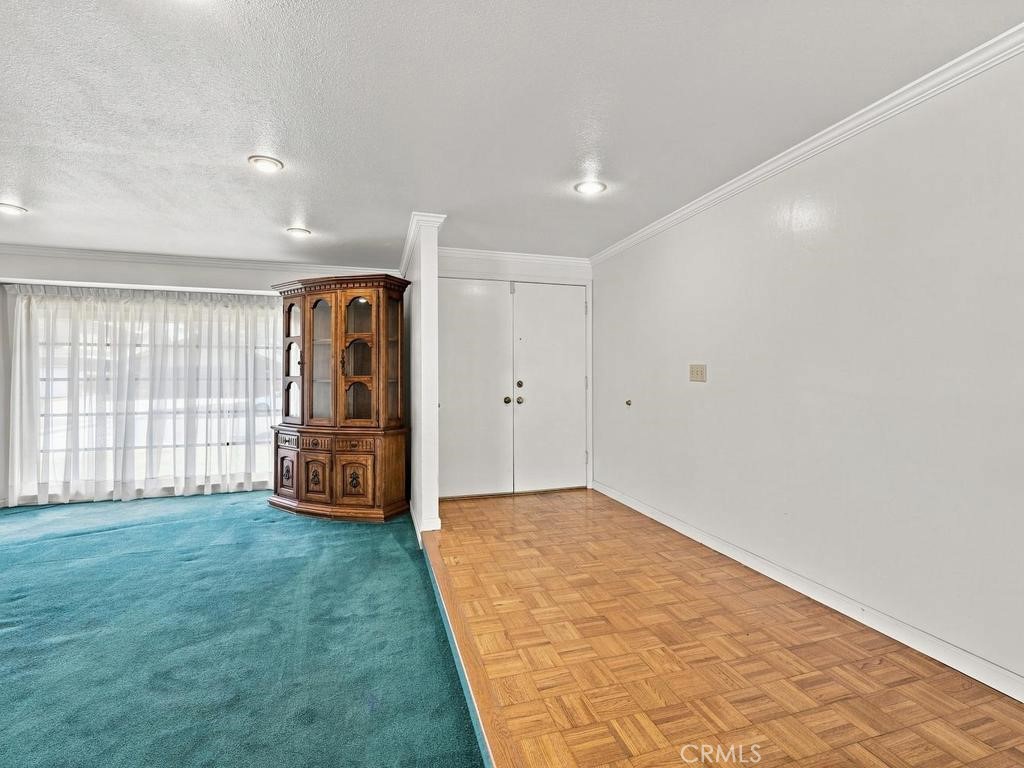 10443 Camden Drive Property Photo 3
