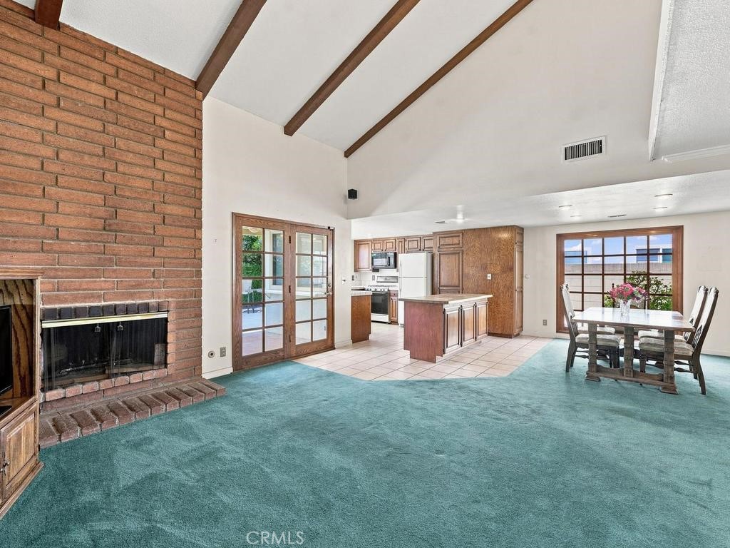 10443 Camden Drive Property Photo 8