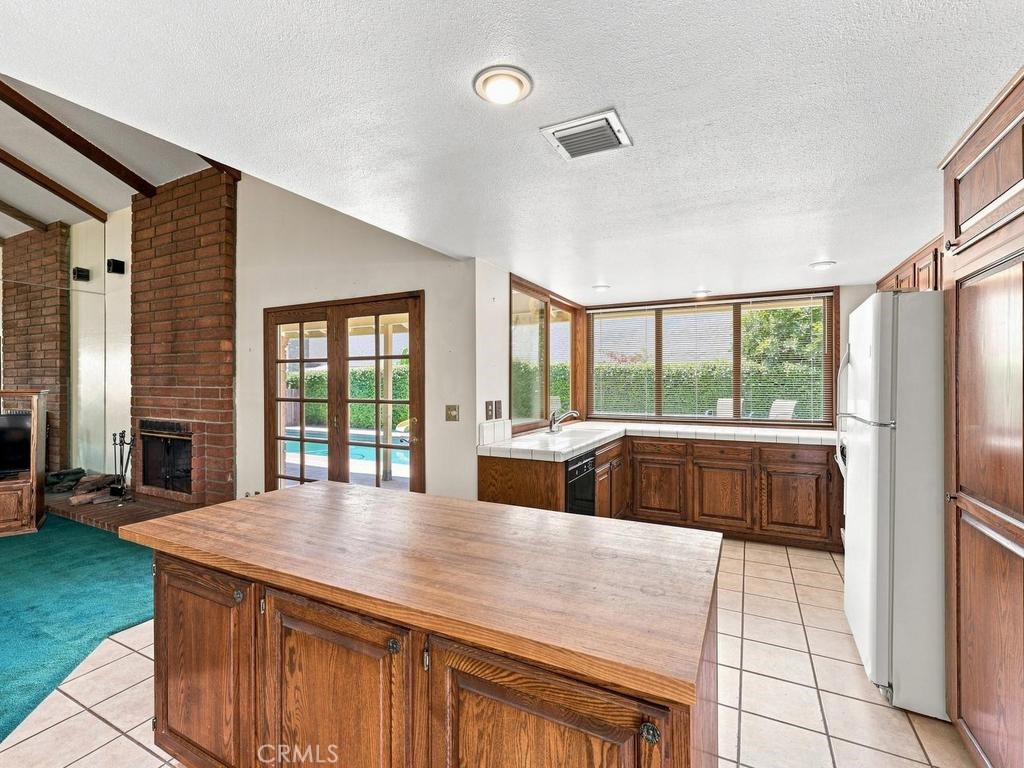 10443 Camden Drive Property Photo 10