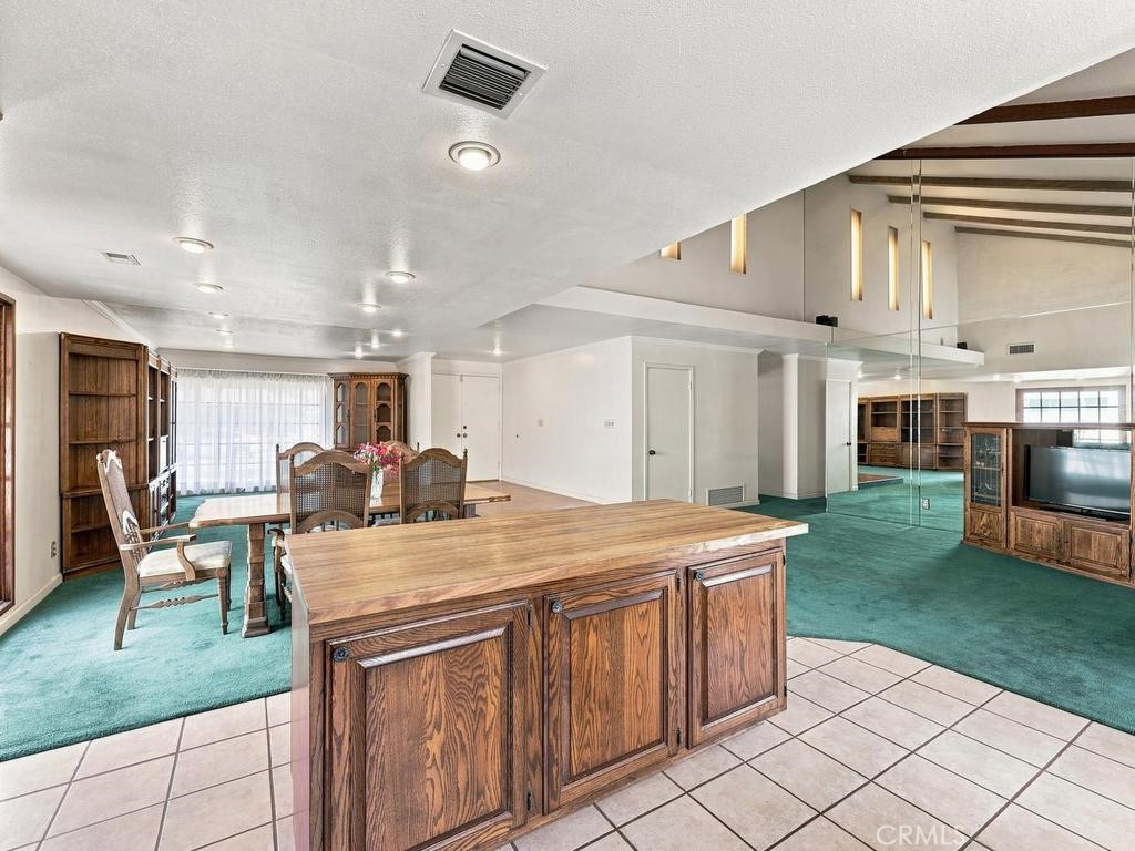 10443 Camden Drive Property Photo 15