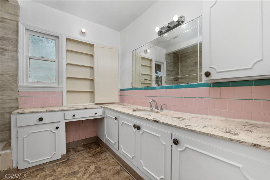 2801 Cudahy Property Photo 17