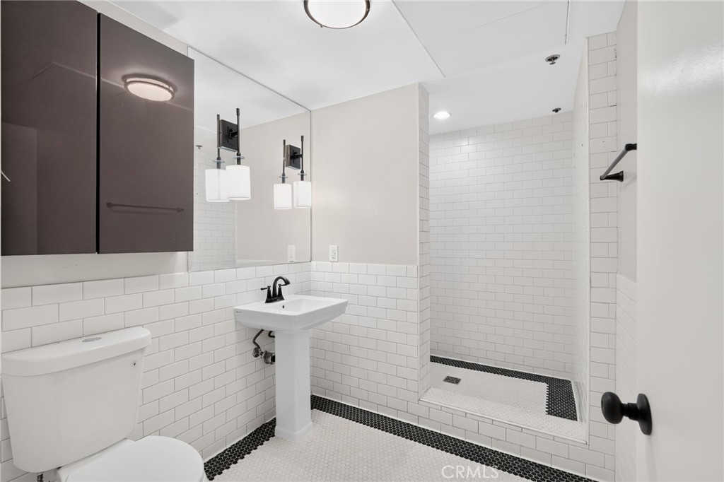 6253 Hollywood 602 Property Photo 26