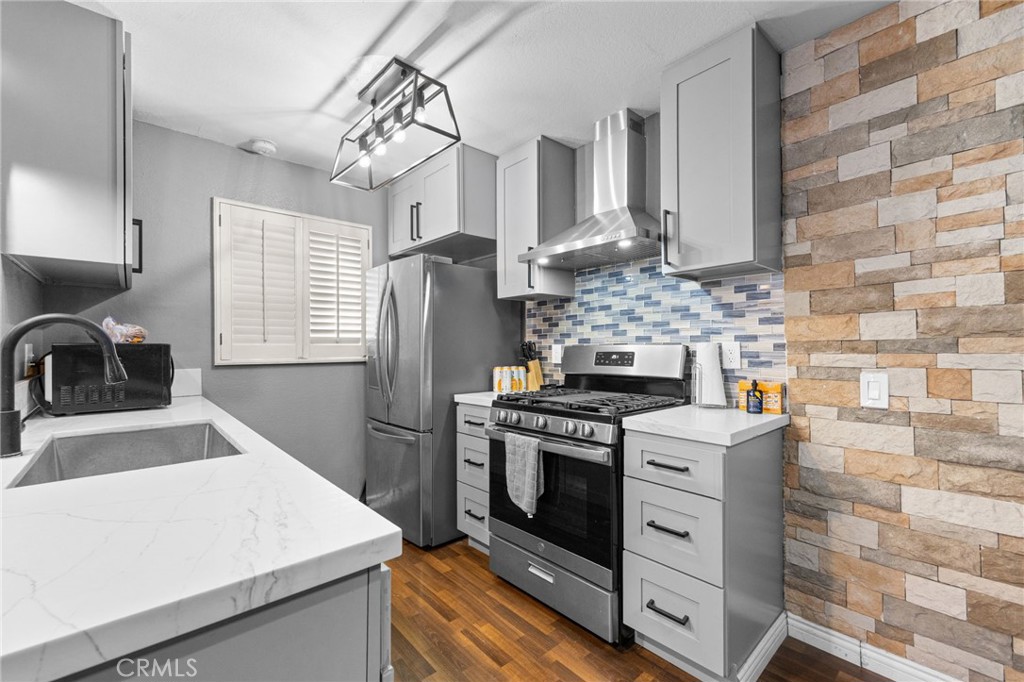 1082 Cabrillo Park D Property Photo 11