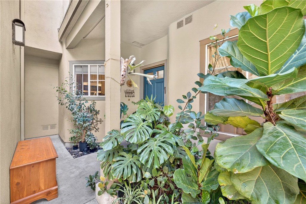 96 Abrigo Property Photo 1