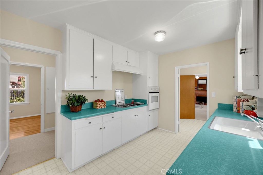 232 Lois Street Property Photo 10