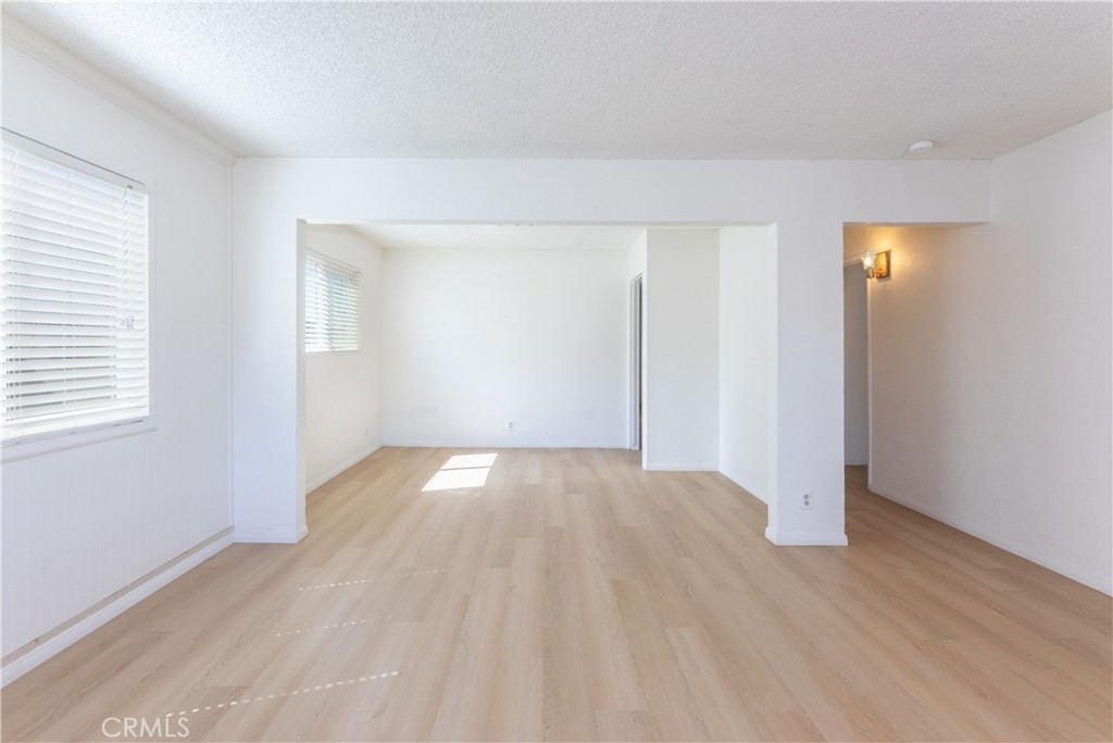 18429 La Guardia Property Photo 6