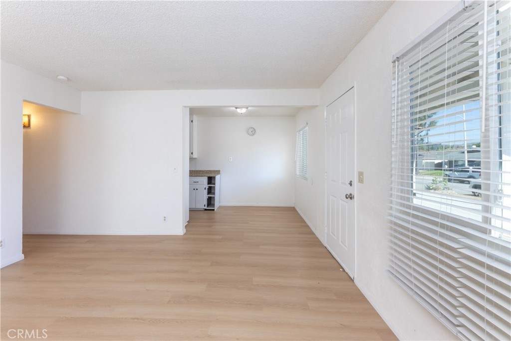 18429 La Guardia Property Photo 8