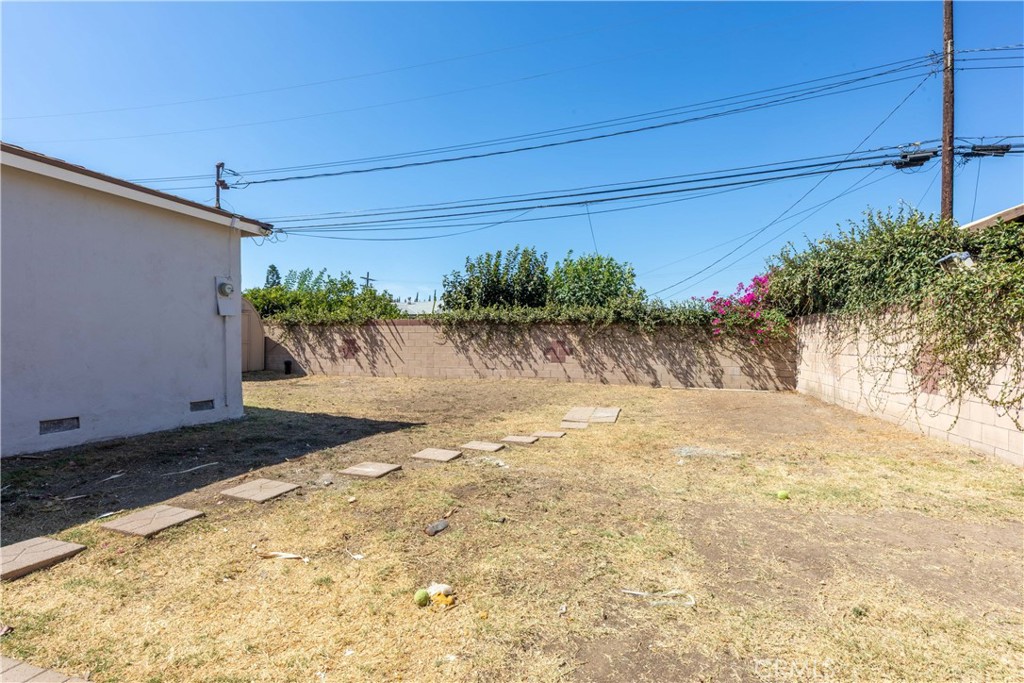 18429 La Guardia Property Photo 23