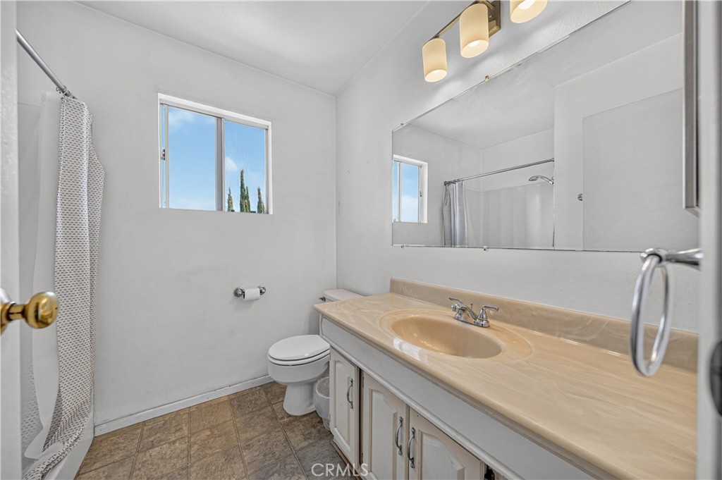 829 Keenan Street Property Photo 19