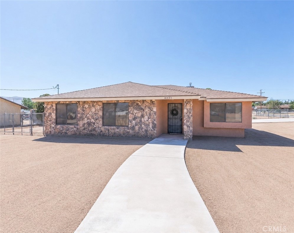 18435 Hinton Property Photo 3