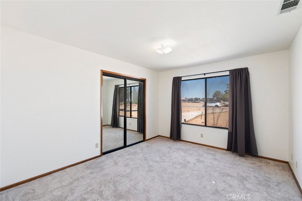 18435 Hinton Property Photo 16