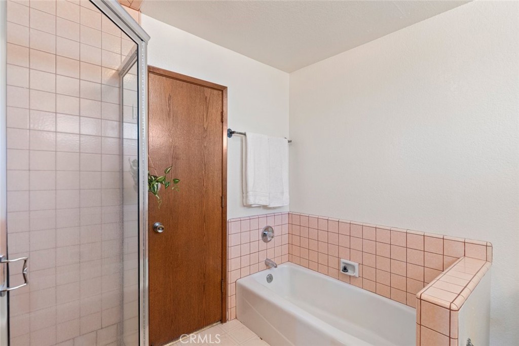 18435 Hinton Property Photo 19