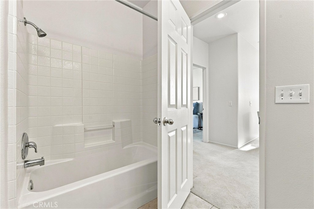 422 N Bloomberry C Property Photo 28