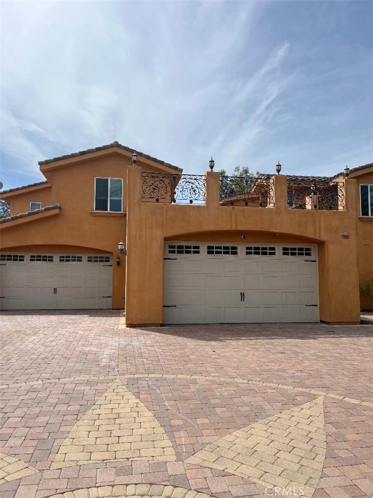 7880 E Autry Drive Property Photo 2