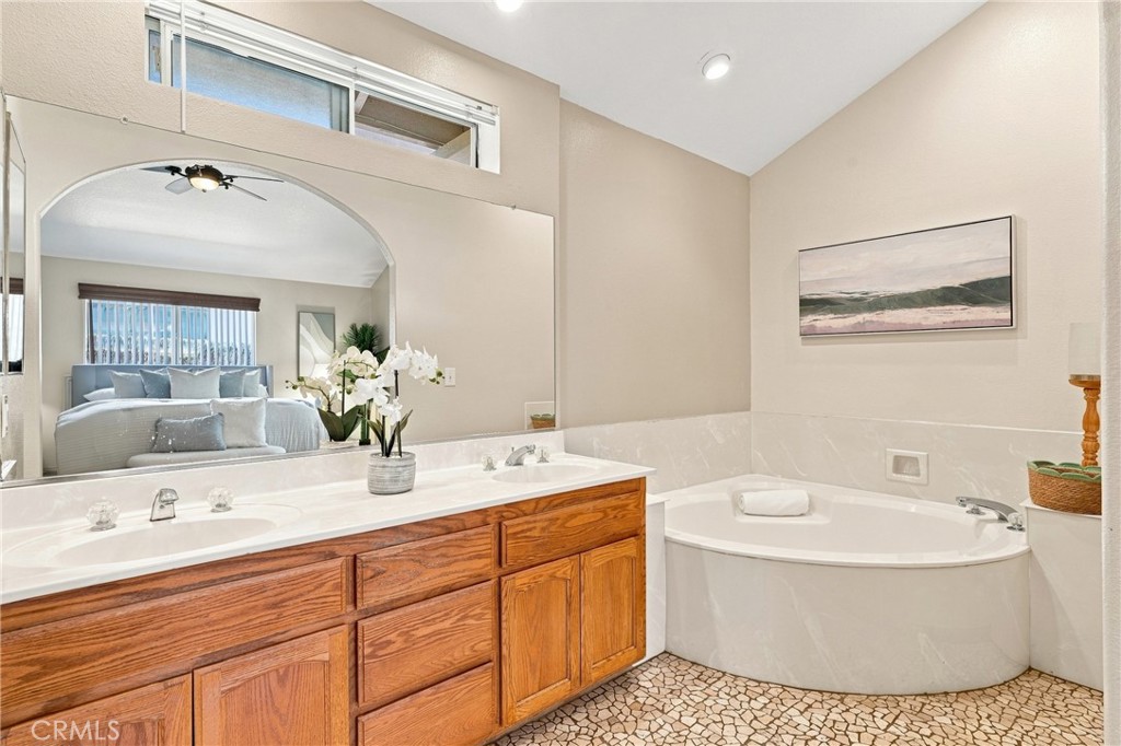 1819 S Lark Ellen Property Photo 19