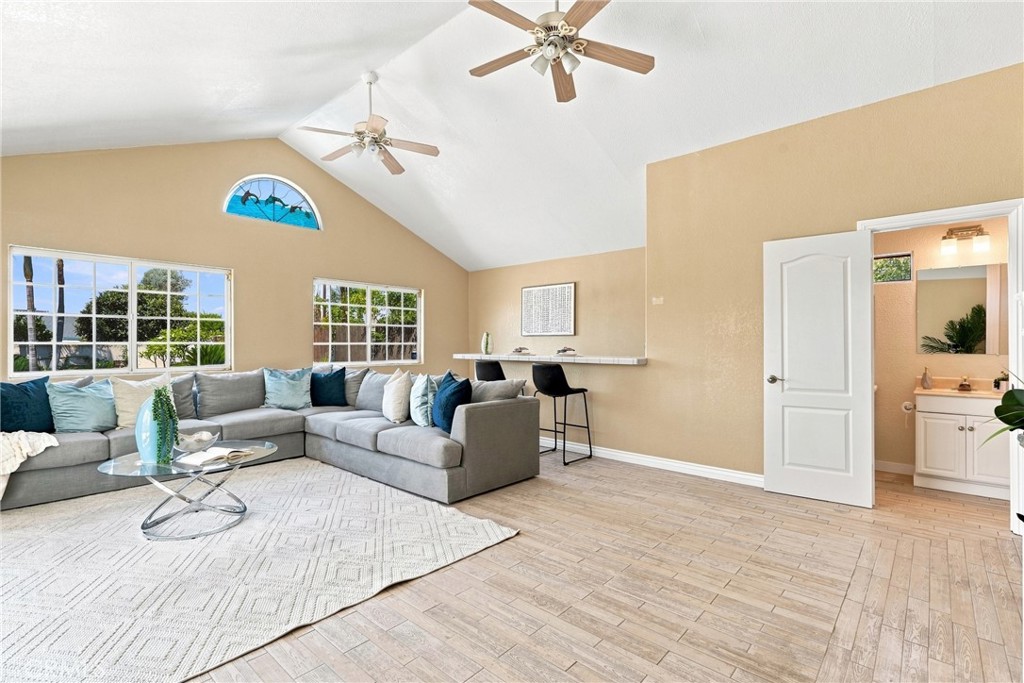 1819 S Lark Ellen Property Photo 22