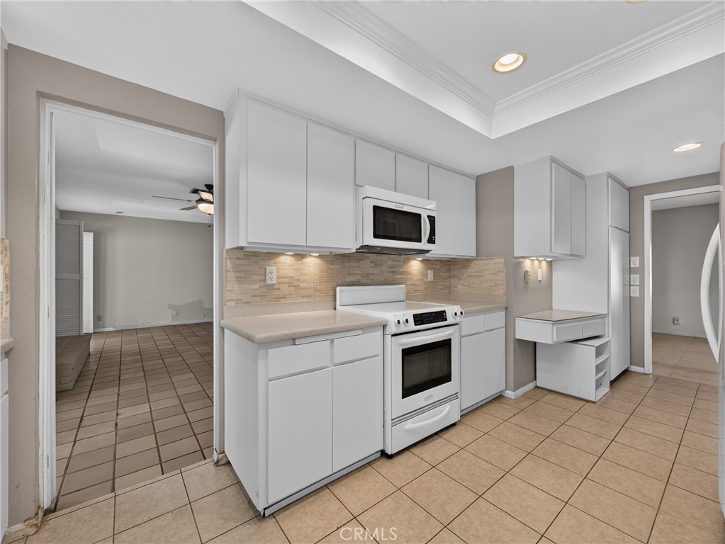 1524 Dwight Property Photo 15