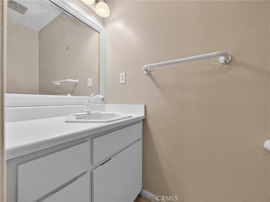 1524 Dwight Property Photo 20