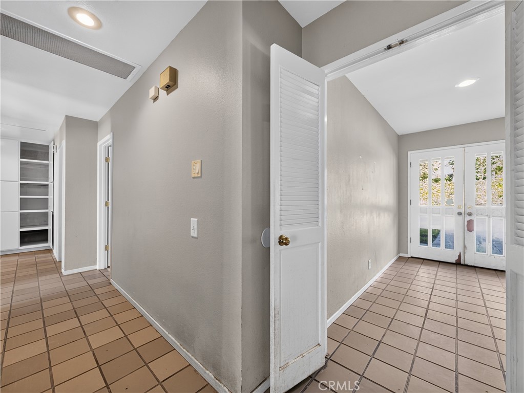 1524 Dwight Property Photo 34