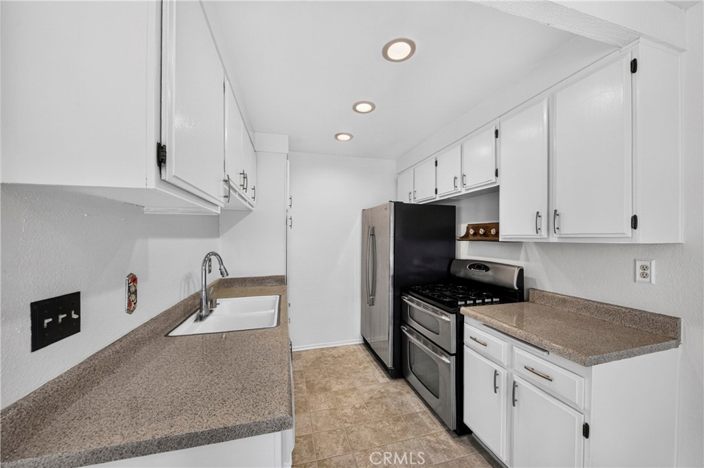 20535 S Vermont Avenue 4 Property Photo 18