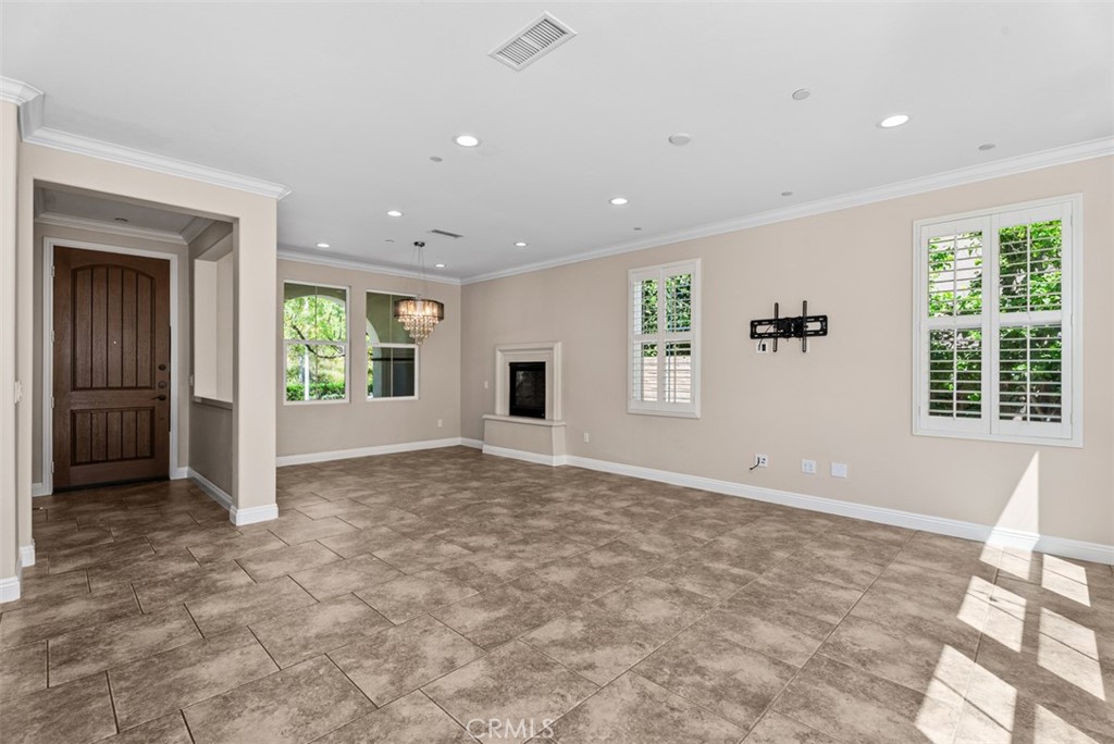 2992 E Coalinga Property Photo 4