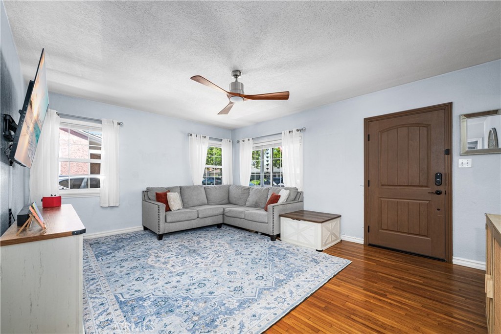 6013 Premiere Avenue Property Photo 11