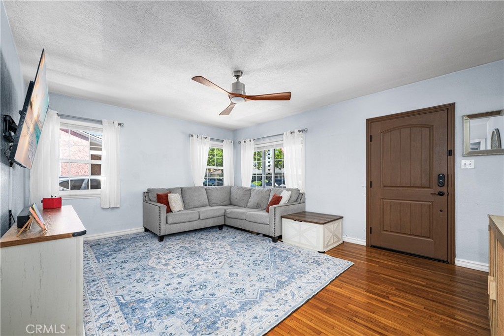 6013 Premiere Avenue Property Photo 11