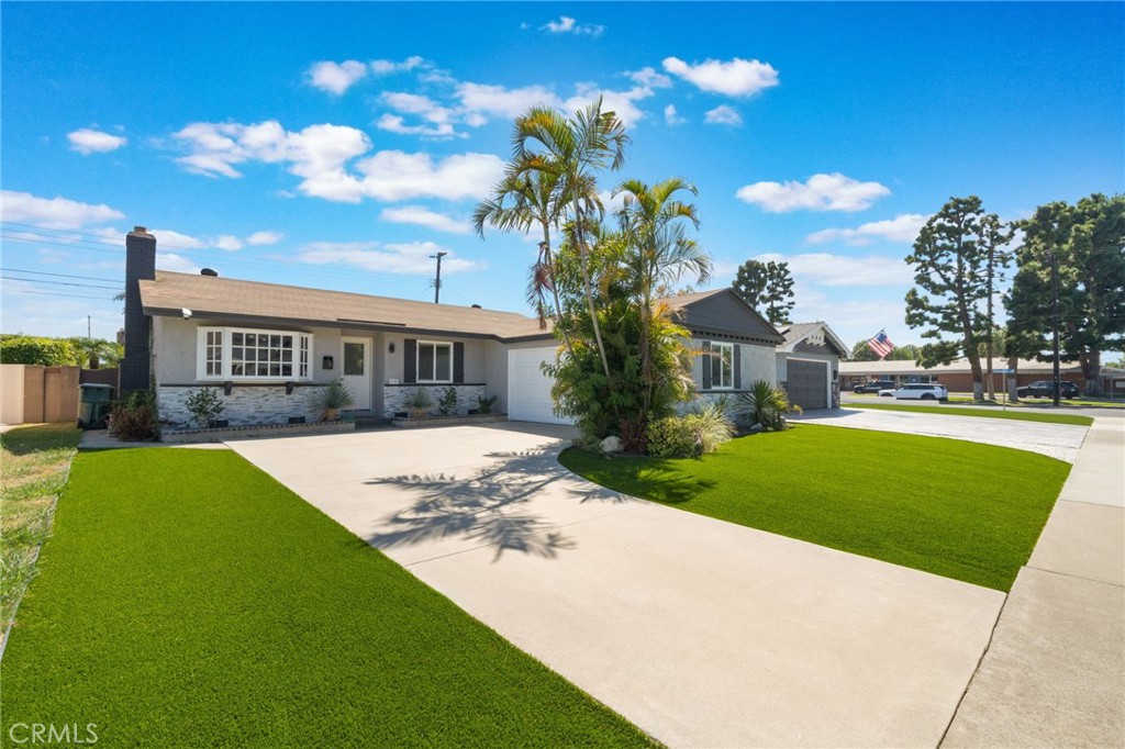 6382 Yale Property Photo 2