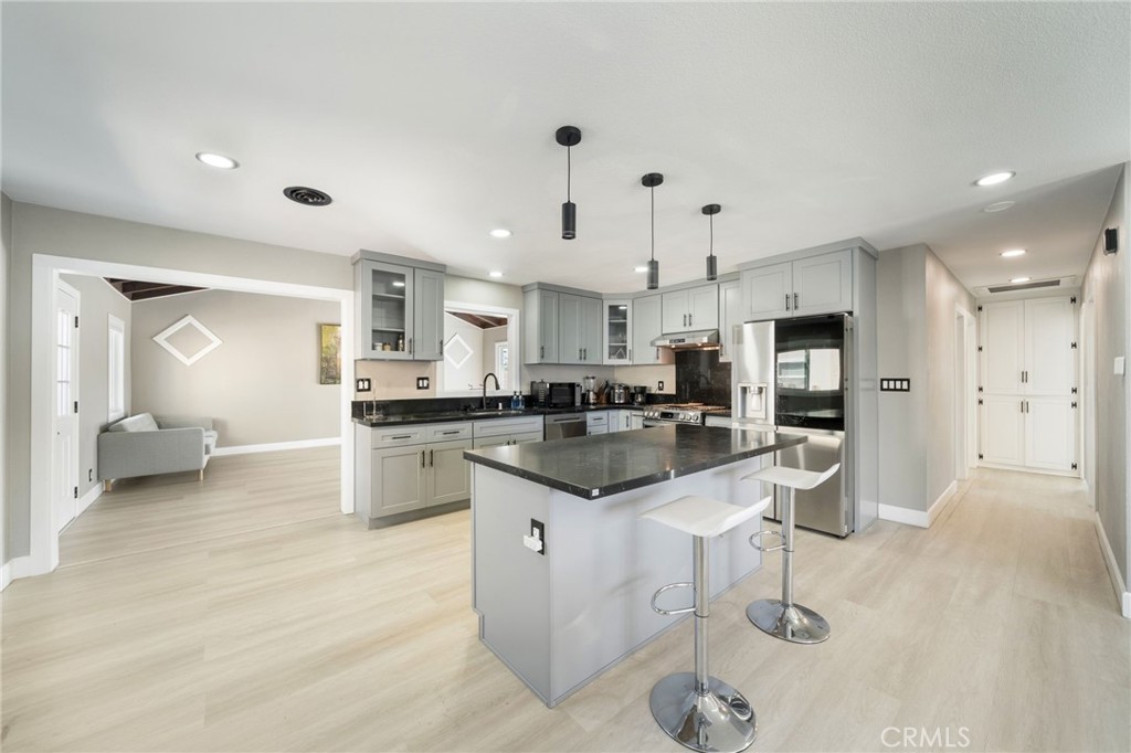 6382 Yale Property Photo 7