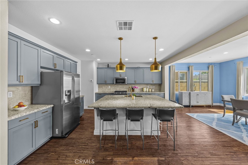 7132 Jantina Court Property Photo 4