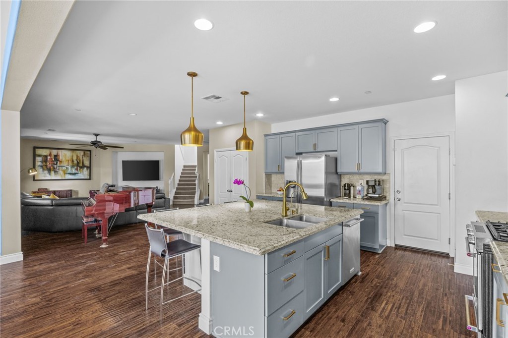 7132 Jantina Court Property Photo 6