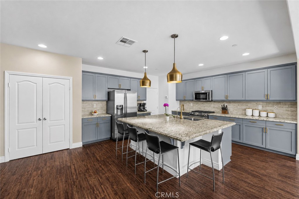 7132 Jantina Court Property Photo 11