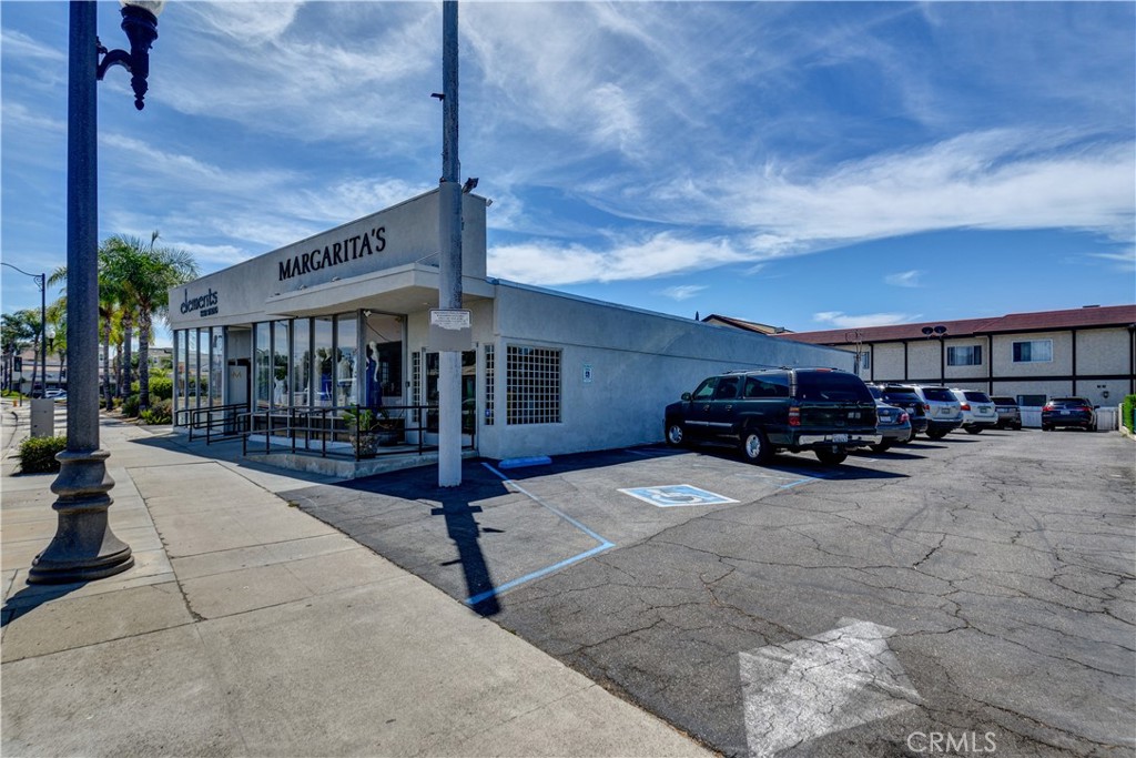 16346 Whittier Boulevard Property Photo 2