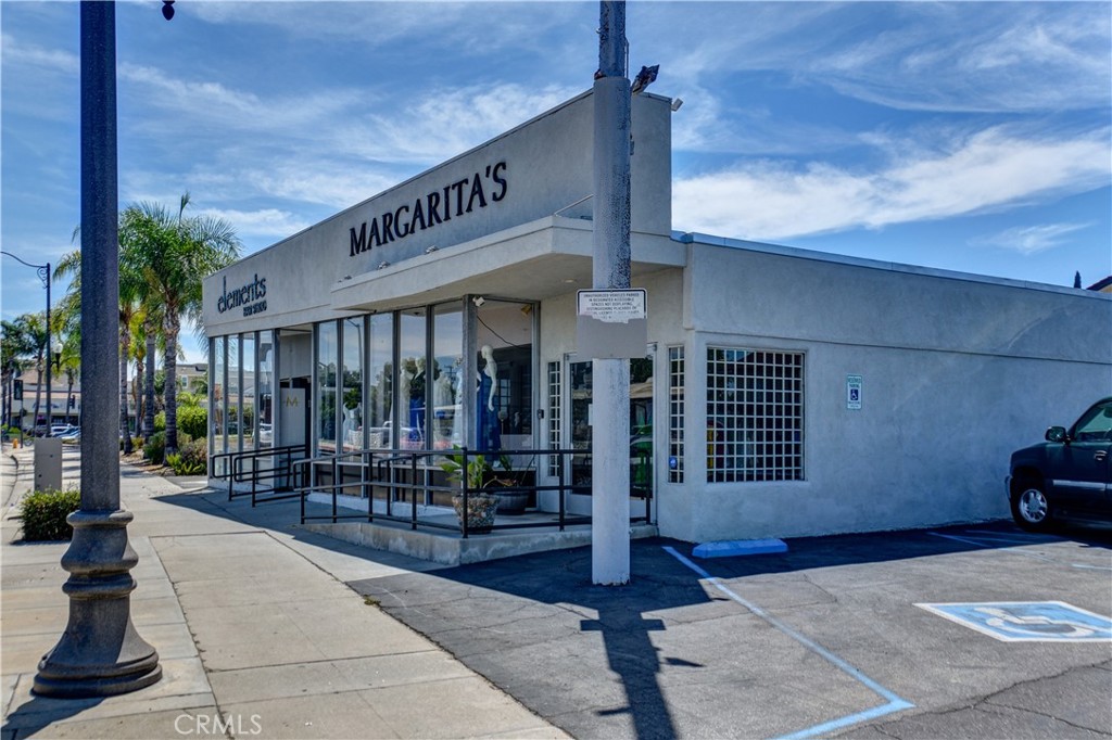 16346 Whittier Boulevard Property Photo 3
