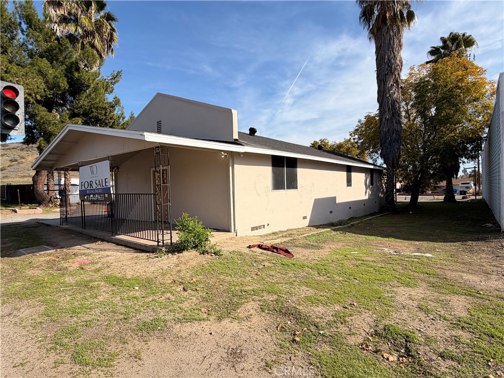 30830 Riverside Drive Property Photo 2
