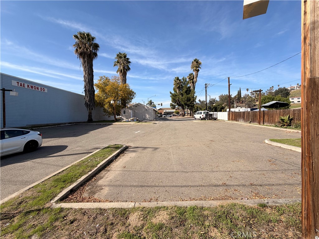 30830 Riverside Drive Property Photo 7
